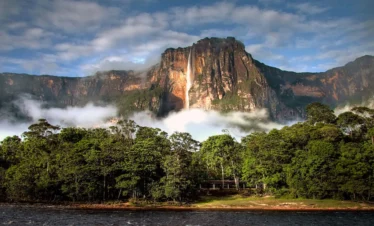 Excursión de 2 dias Delta del Orinoco Canaima Salto angel