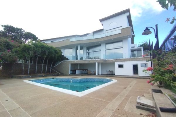 Venta de mansion en Playa moreno Isla de margarita